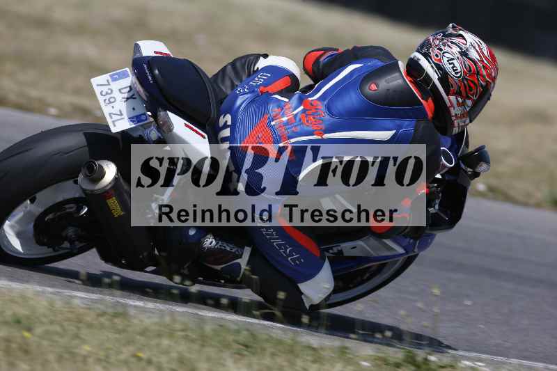 /Archiv-2023/28 05.06.2023 Moto Club Anneau du Rhin/rouge-expert/unklar